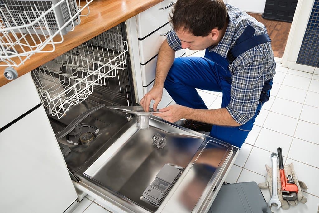 Easy Fixes for Petty Kitchen Plumbing | Tips from Your New Orleans, LA Plumber