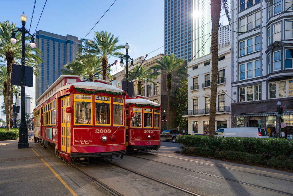 photo of the trolly system in New Orleans where Bluefrog resides. In need of Whole House reverse osmosis system